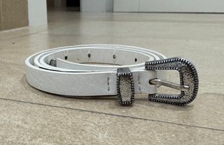 Cinturón Stradivarius Blanco y Plateado Talla 80