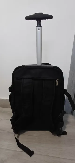 Mochila de ruedas para adultos. No se envia.