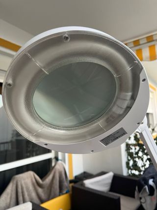 Lámpara LED Lupa con Soporte