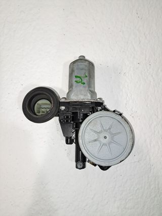 MOTOR ELEVALUNAS DELANTERO DERECHO TOYOTA PRIUS (NHW20)