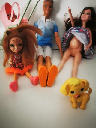 Juego de muñecos familia y accesorios