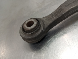 BRAZO SUSPENSION SUPERIOR TRASERO DERECHO MERCEDE