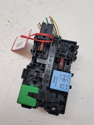 CAJA RELES / FUSIBLES CITROEN JUMPY SPACETOURER (3)