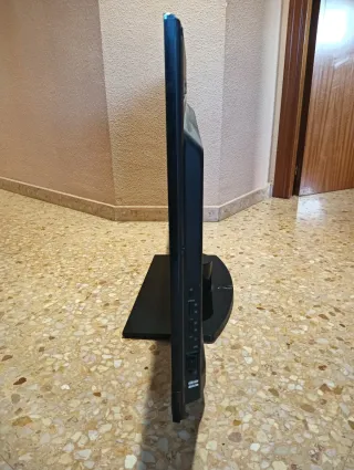 TV Sony Bravia 40' Negra y Plateada