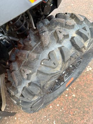 Quad Can-Am Amarillo tanbien aceptan canbios