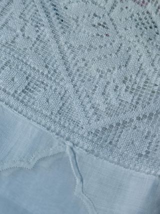 MANTEL AJUAR Bordado a Mano y Encaje 240x240 NUEVO