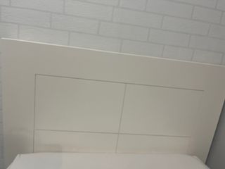 Cama con almacenaje y mesita a juego