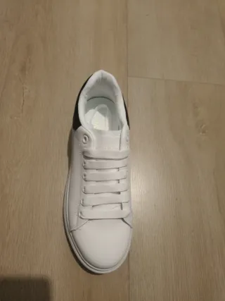 Zapatillas Aomalkun McQUAI Blancas y Negras