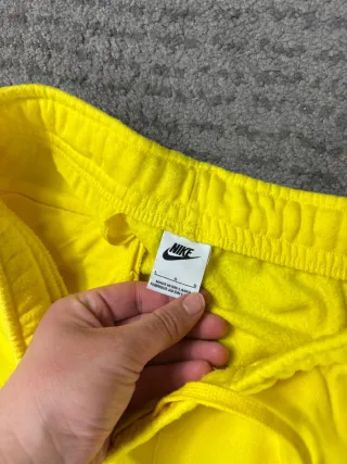 ¡¡OFERTA!! Talla L Pantalón Nike Amarillo