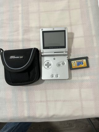 Nintendo Game Boy Advance SP + Super Mario 3