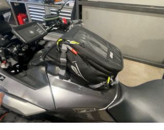 Bolsa Depósito Givi EA116 Honda NC