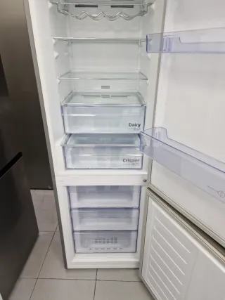 Nevera Beko 2m x 60cm con garantía