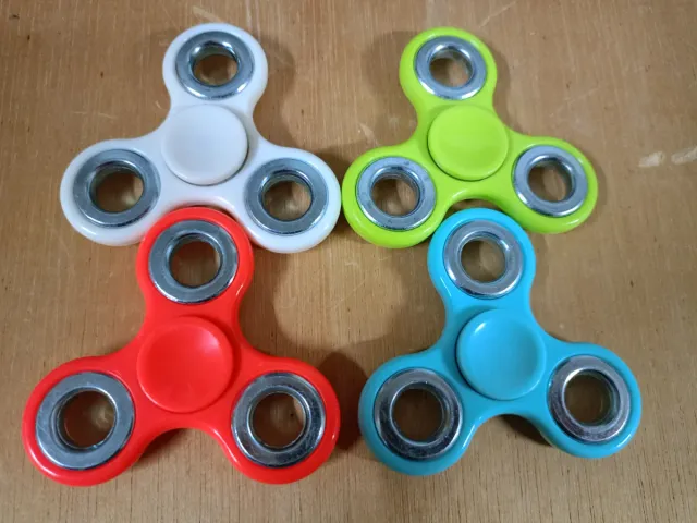 Lote 10 Spinners Colores Variados