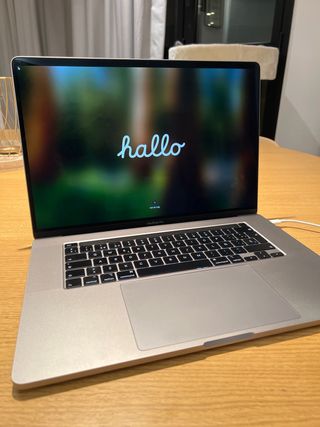 MacBook Pro 16 (2019)