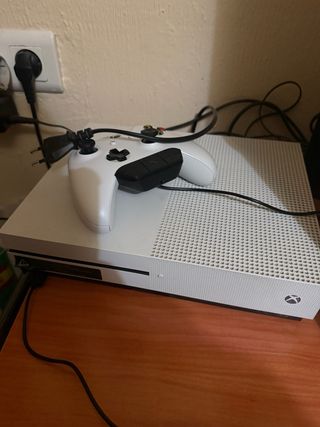 Xbox One S 1TB con caja