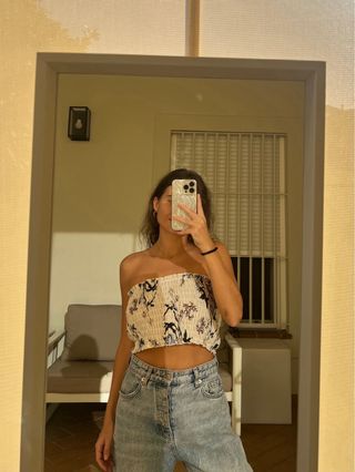 Top banda blanco flores