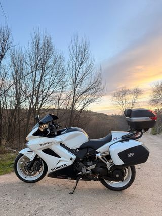Honda VFR 800 VTEC