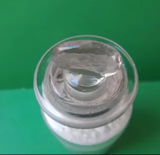 Antiguo bote de farmacia