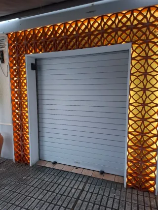 Puerta de garaje automática