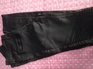Pantaloni effetto pelle Stradivarius Taglia S