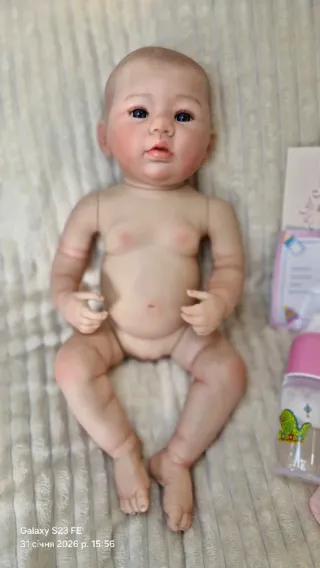 Bambola stile reborn 48cm, corpo in vinile