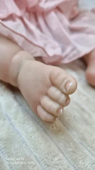 Bambola stile reborn 48cm, corpo in vinile