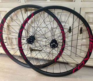 Ruedas Roval Traverse Carbono