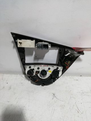 CONSOLA CENTRAL FORD FOCUS BERLINA (CAK)