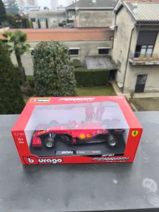 Ferrari F1 1/18 Carlos Sainz Burago