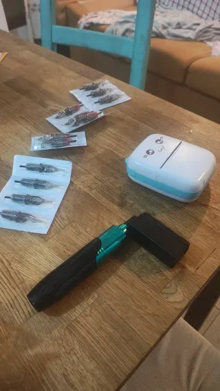 Maquina de tatuar e impresora portatil