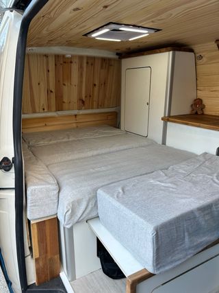ALQUILER Volkswagen Transporter CAMPERIZADA