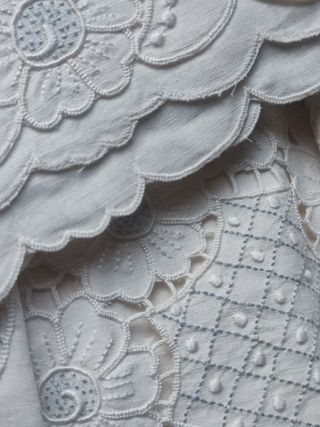 juego SÁBANA y Almohada bordado AJUAR 200x260