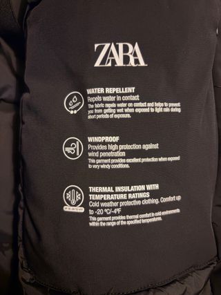 Abrigo Zara Negro con Capucha