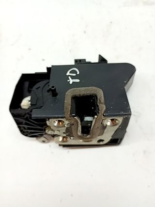 CERRADURA PUERTA TRASERA DERECHA DACIA DUSTER