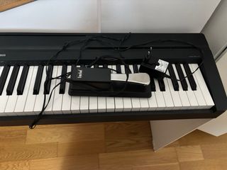 Piano Digital Yamaha P45 con Pedal