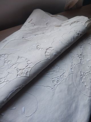 MANTEL Bordado Y 24 SERVILLETAS Ajuar 240x160