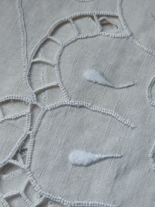 MANTEL Bordado Y 24 SERVILLETAS Ajuar 240x160