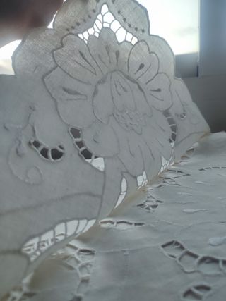 MANTEL Bordado Y 24 SERVILLETAS Ajuar 240x160