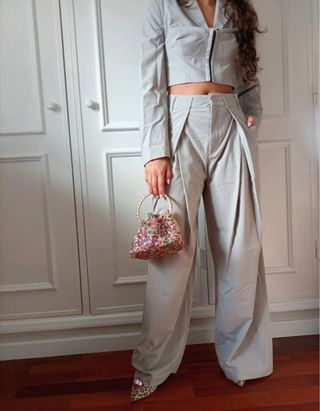 Conjunto Bershka Cinza e Multicolor