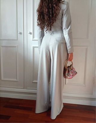 Conjunto Bershka Cinza e Multicolor