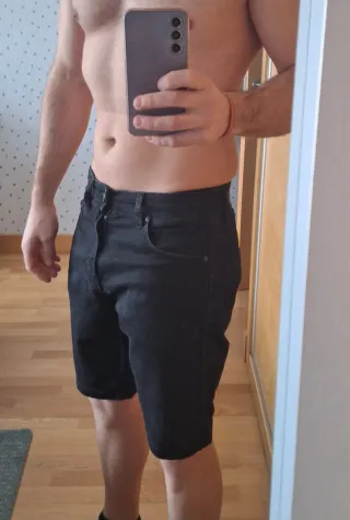 Pantalón corto negro