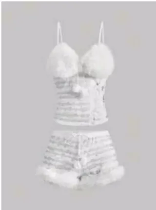 Conjunto short y top T.S con motivos musicales