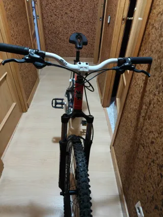 Bicicleta de montaña Kona Team DH26x200