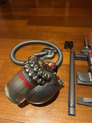 Aspiradora Dyson con Accesorios