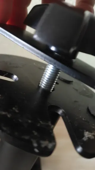 Soporte articulado mesa monitor/TV