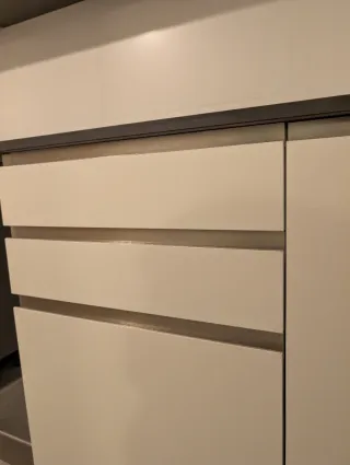 Cocina nueva con encimera de silestone compac.