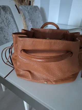 Bolso de piel marrón