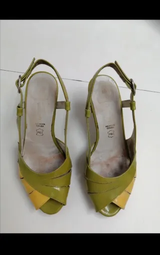 Sandalias vintage charol dos tonos