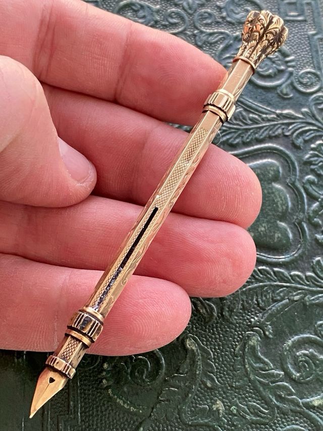 Plumilla Victoriana plata labrada 1880