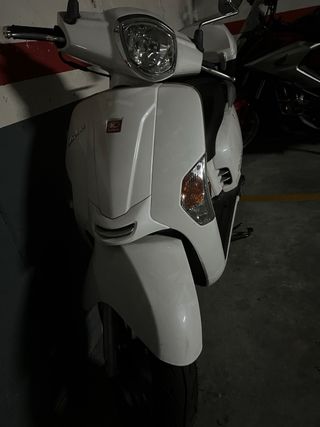 Kymco Like 125 Scooter Automática